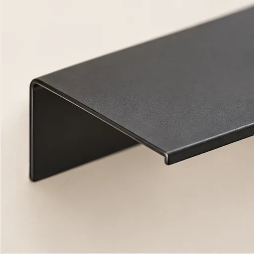 Étagère salle de bain aluminium noire 30 cm : détail de la finition