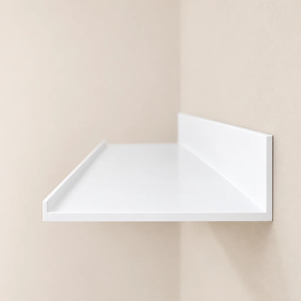 Étagère salle de bain avec rebord blanche 50 cm : vue de profil du modèle complet