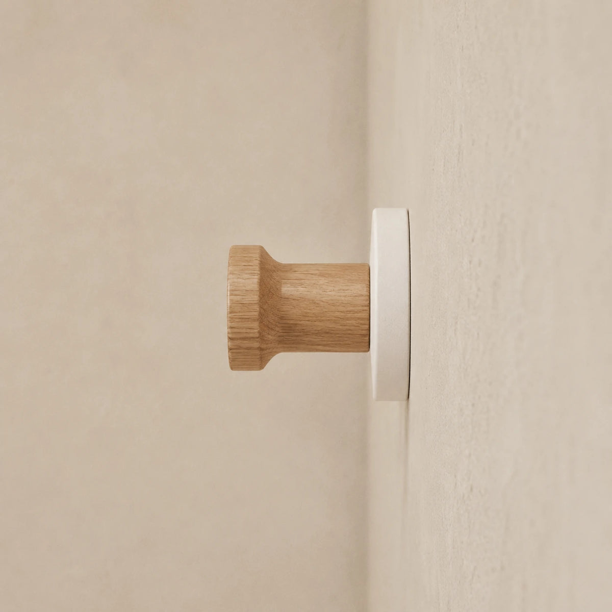 porte-manteau mural bois blanc vue profil ensemble 20cm