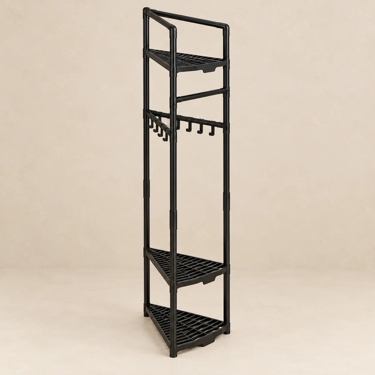 Vue de profil du porte-manteau d’angle noir et de la profondeur de ses tablettes