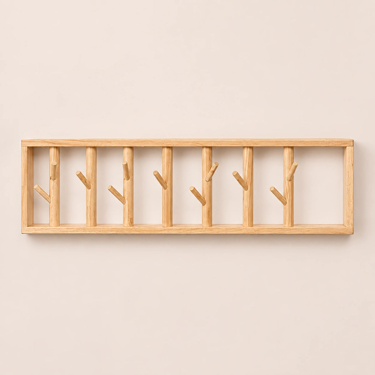 porte-manteau mural bois vernis 70 cm 7 patères – vue principale sur fond beige