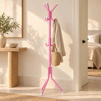 porte-manteau sur pied rose 9 patères 166 cm – mise en situation dans un intérieur