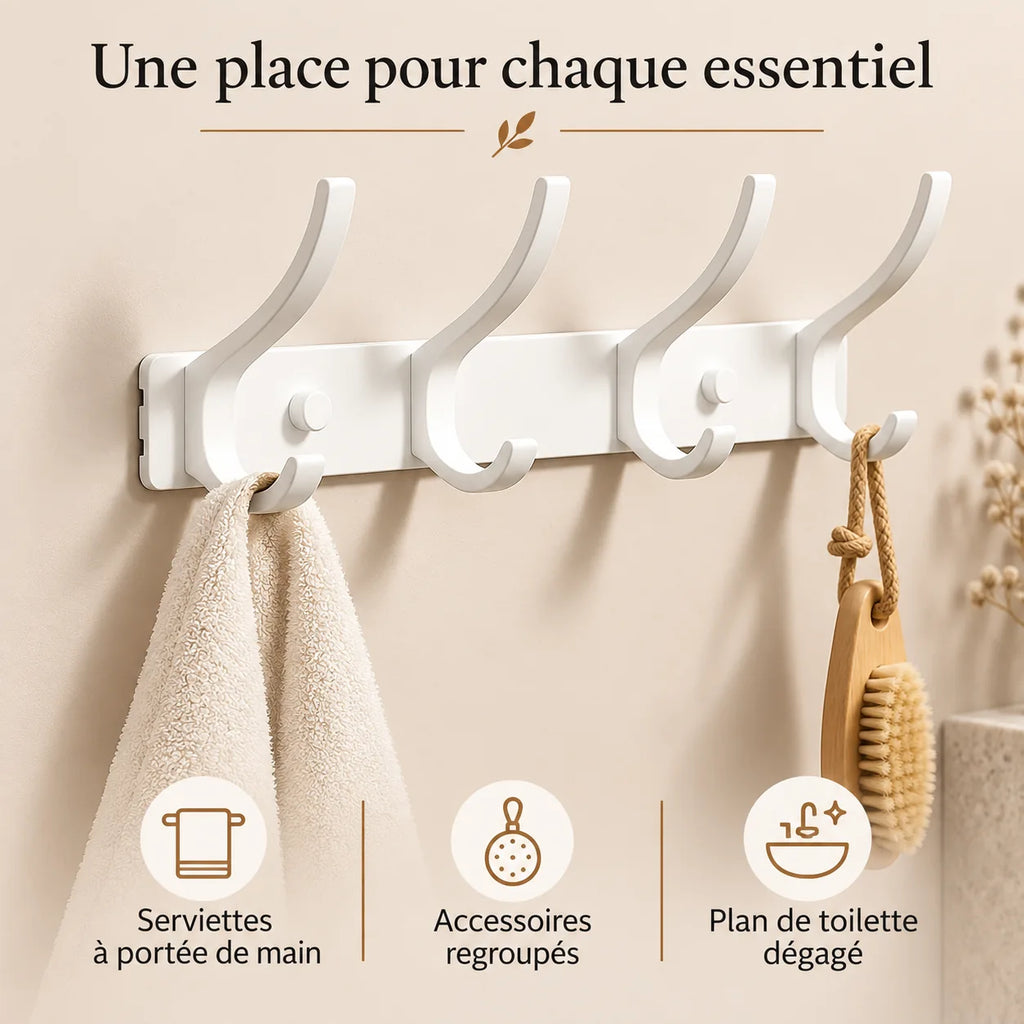 Patère murale à quatre crochets pour organiser serviettes et accessoires de salle de bain.