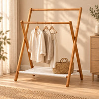 Portant bambou pliant sur pied 79 x 92 cm - ambiance dans un dressing contemporain