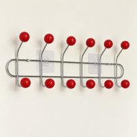 Crochet mural adhésif rouge L - 49 cm : vue complète sur fond clair