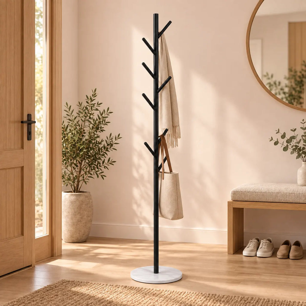 Porte-manteau design noir base marbre - mise en scene dans une entree