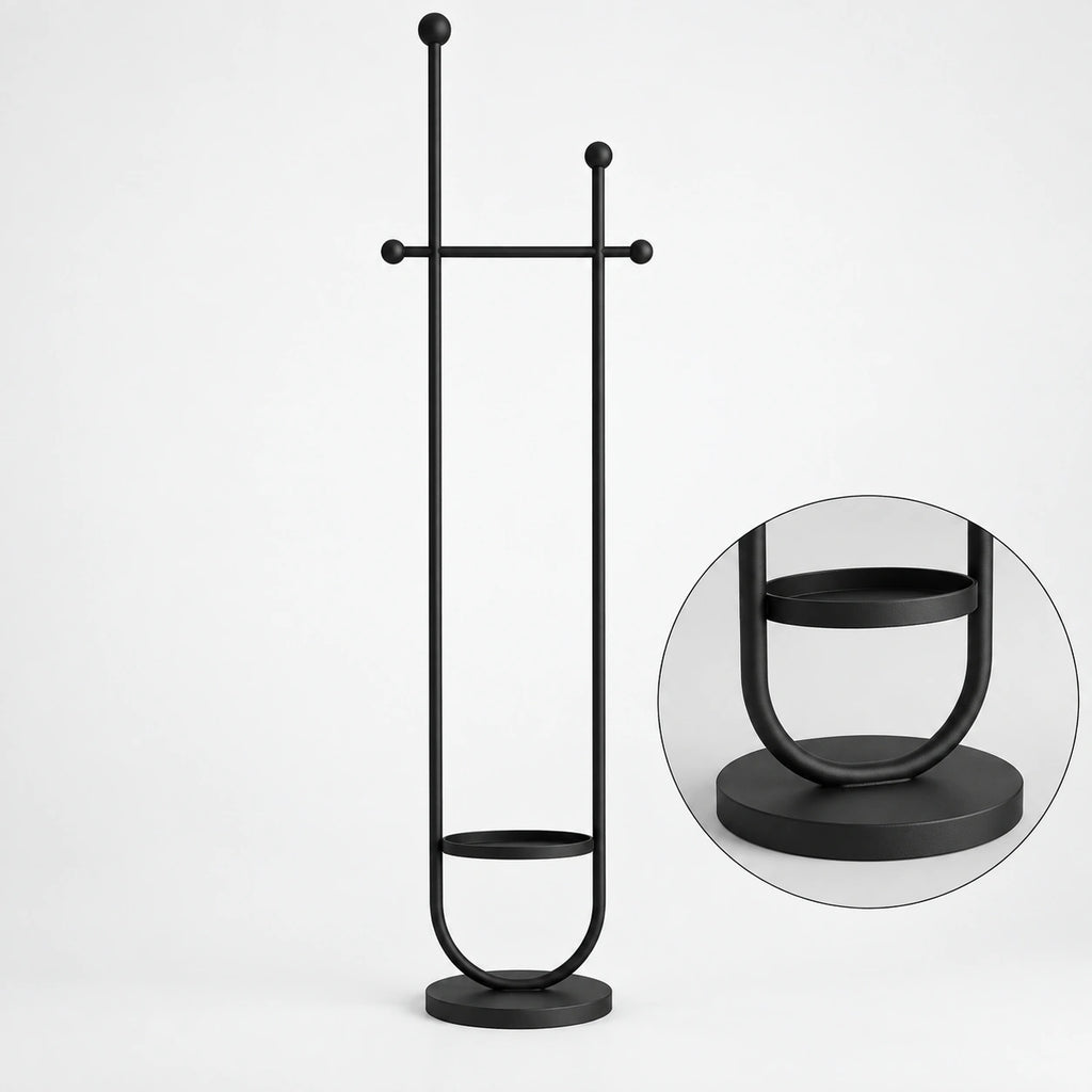Portant sur pied design métal noir mat 190 cm : détail de la base circulaire et de la finition métal