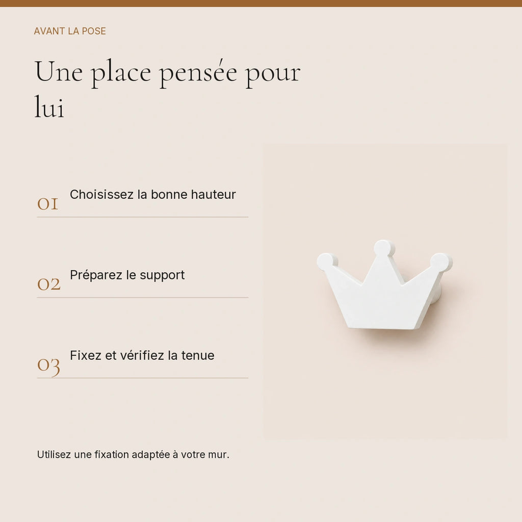 Crochet mural en bois motif Couronne blanche pour chambre enfant – conseils de pose et de fixation murale