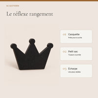 Crochet mural en bois motif Couronne noire pour chambre enfant – idées pour ranger les accessoires enfant