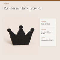 Crochet mural en bois motif Couronne noire pour chambre enfant – détail du bois peint et de la finition