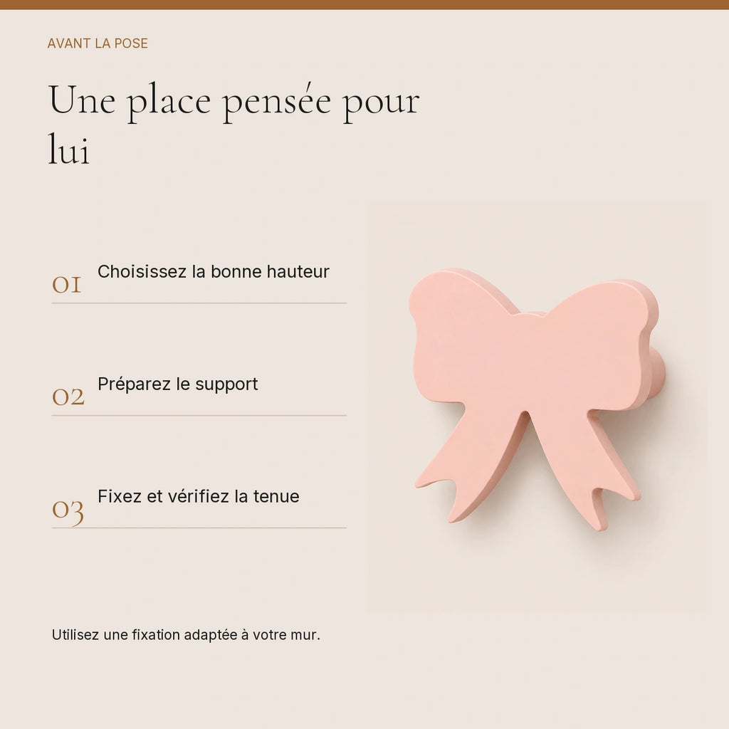 Crochet mural en bois motif Noeud poudré pour chambre enfant – conseils de pose et de fixation murale