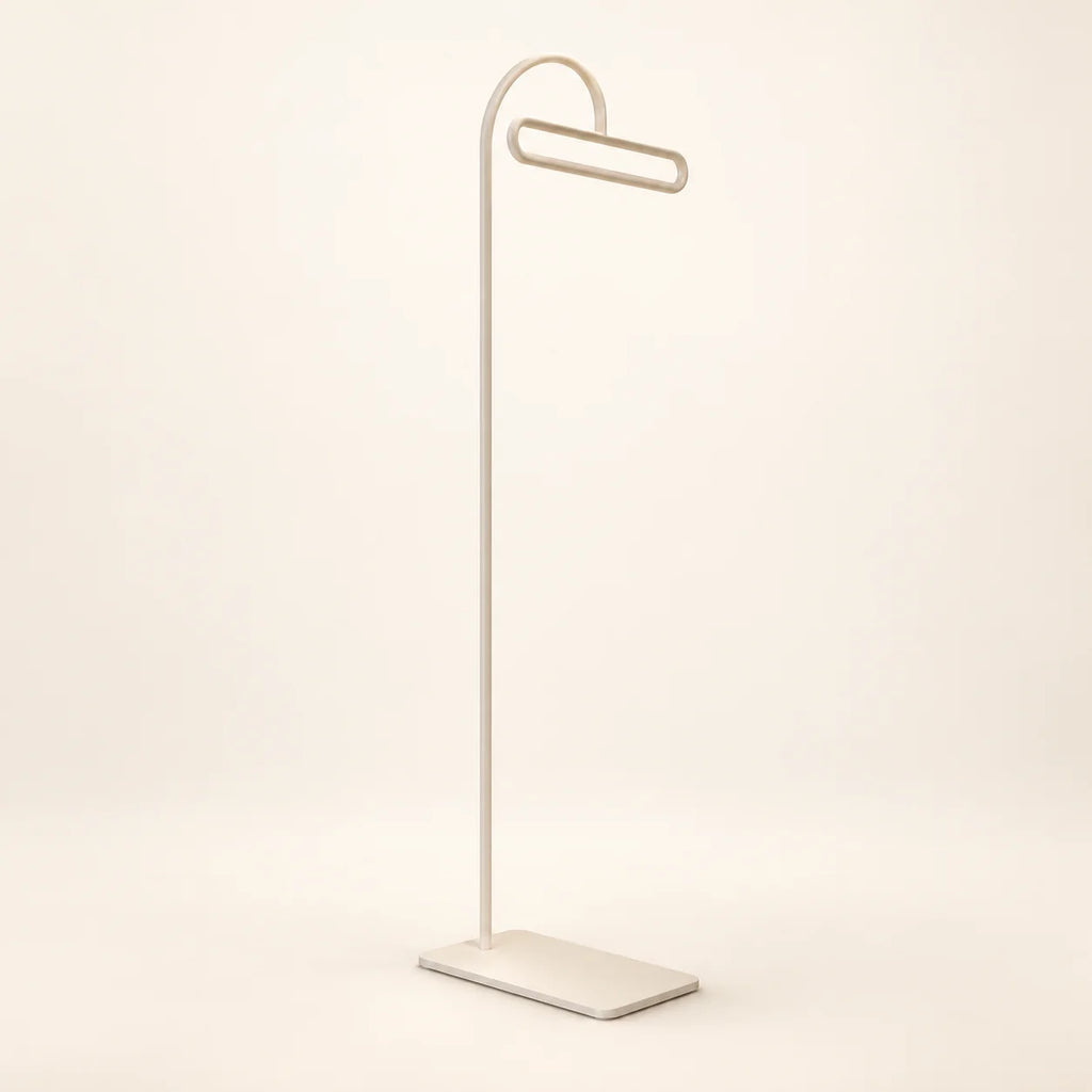 Porte-manteau portant design metal blanc 175 cm — sur fond clair
