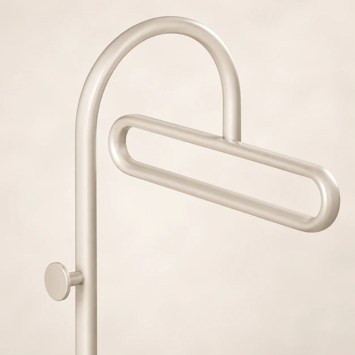 Porte-manteau portant metal blanc 175 cm — en gros plan sur la partie supérieure