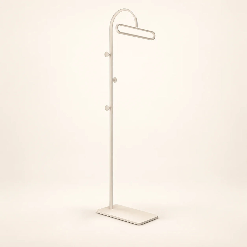 Porte-manteau portant metal blanc 175 cm — sur fond clair