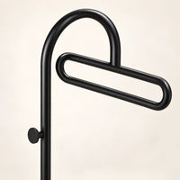 Porte-manteau portant metal noir 175 cm — en gros plan sur la partie supérieure