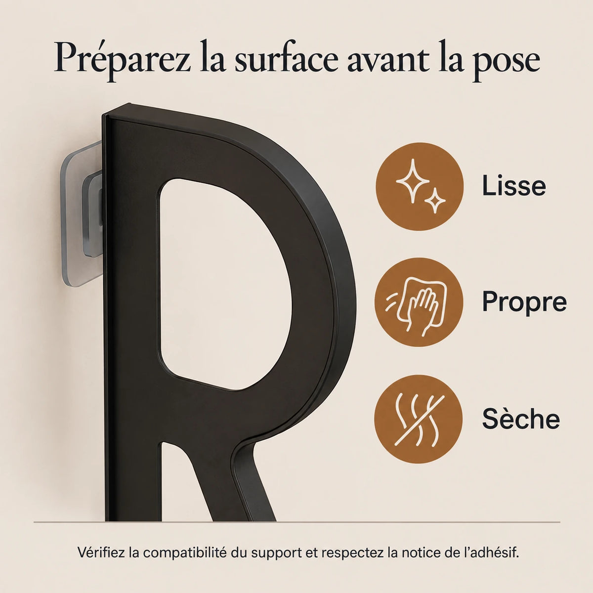 Fixation adhésive du rangement chaussures sur une surface lisse, propre et sèche.
