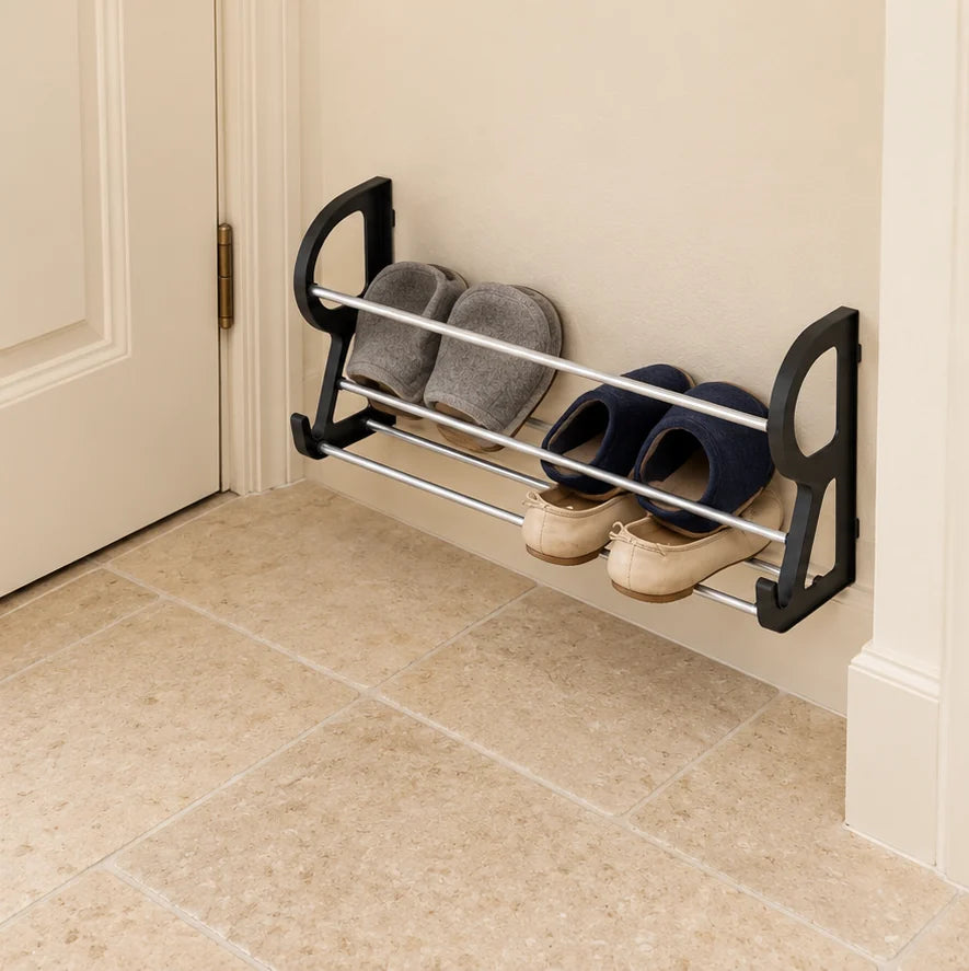 Illustration d’usage après rangement : affaires organisées — famille chaussures-porte
