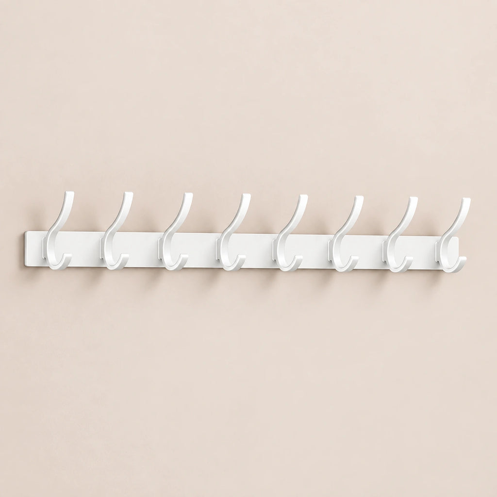 Crochet mural pliant blanc 8 crochets aluminium, porte-manteau mural blanc : vue complète sur mur beige