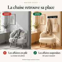 Avant et après illustratif : affaires sur une chaise puis suspendues au modèle à 3 crochets