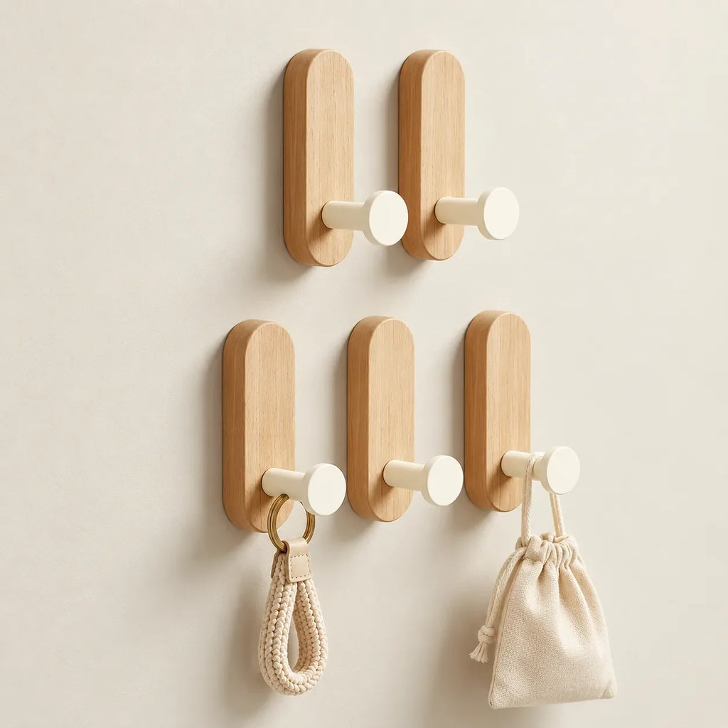 Patère bois adhésive bois clair et crème, lot de 5 : accessoires suspendus