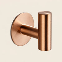 Patère design or rose en inox adhésive : forme du crochet en T