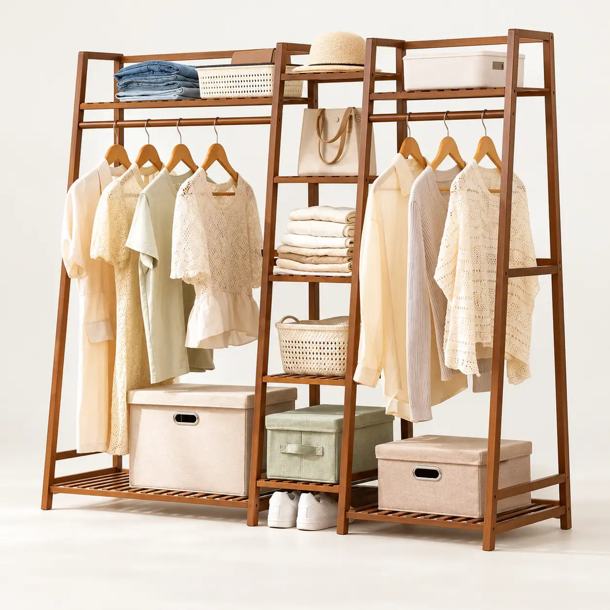 Penderie ouverte en bambou brun double 160 cm : vue de trois quarts de la structure