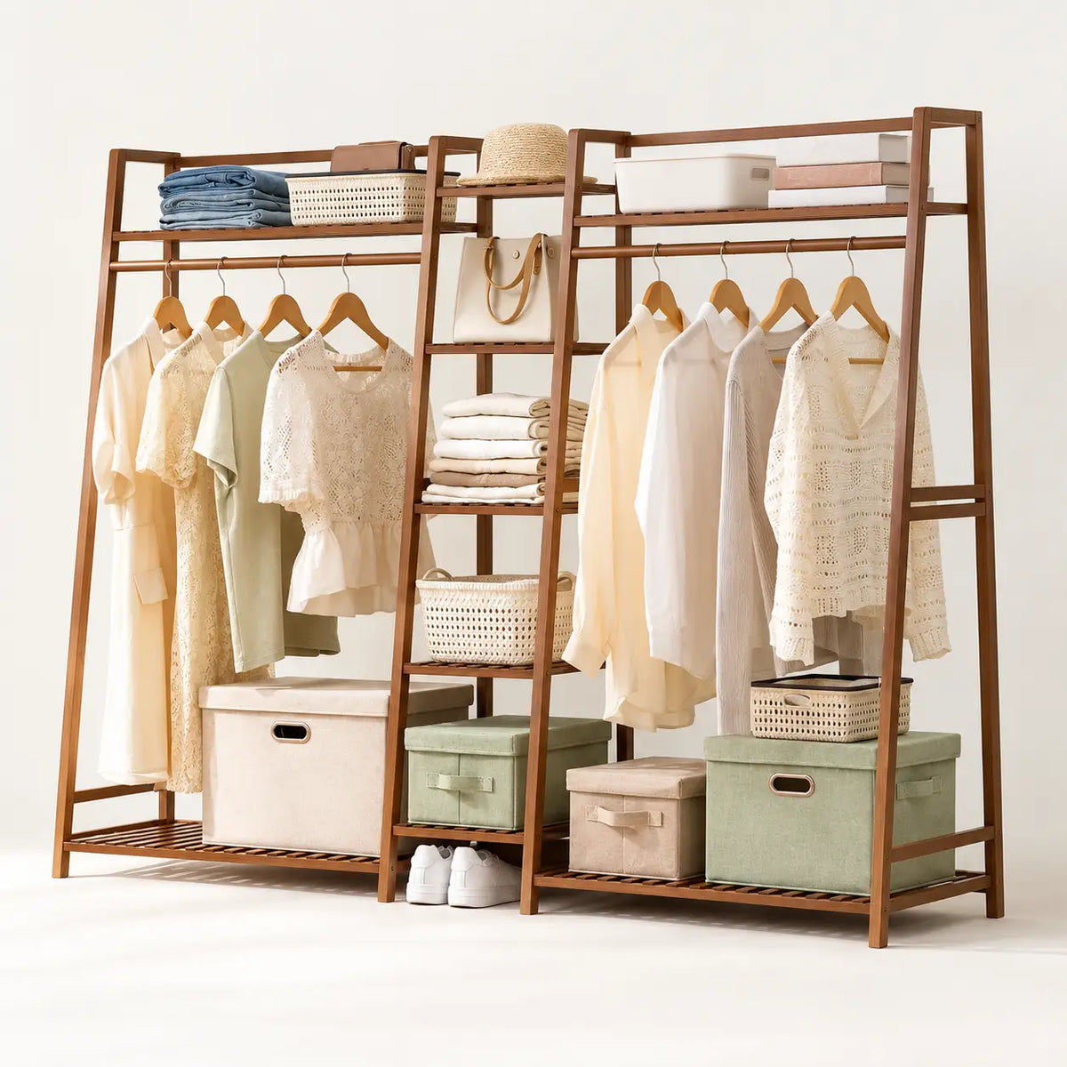 Penderie ouverte en bambou brun double 190 cm : vue de trois quarts de la structure