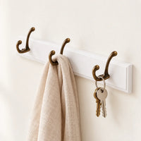 Porte-manteau mural en pin blanc, 3 crochets, 28 cm : utilisation