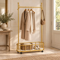 Porte-manteau sur pied métal doré 80 cm - portant à roulettes - mise en scène dans une entrée